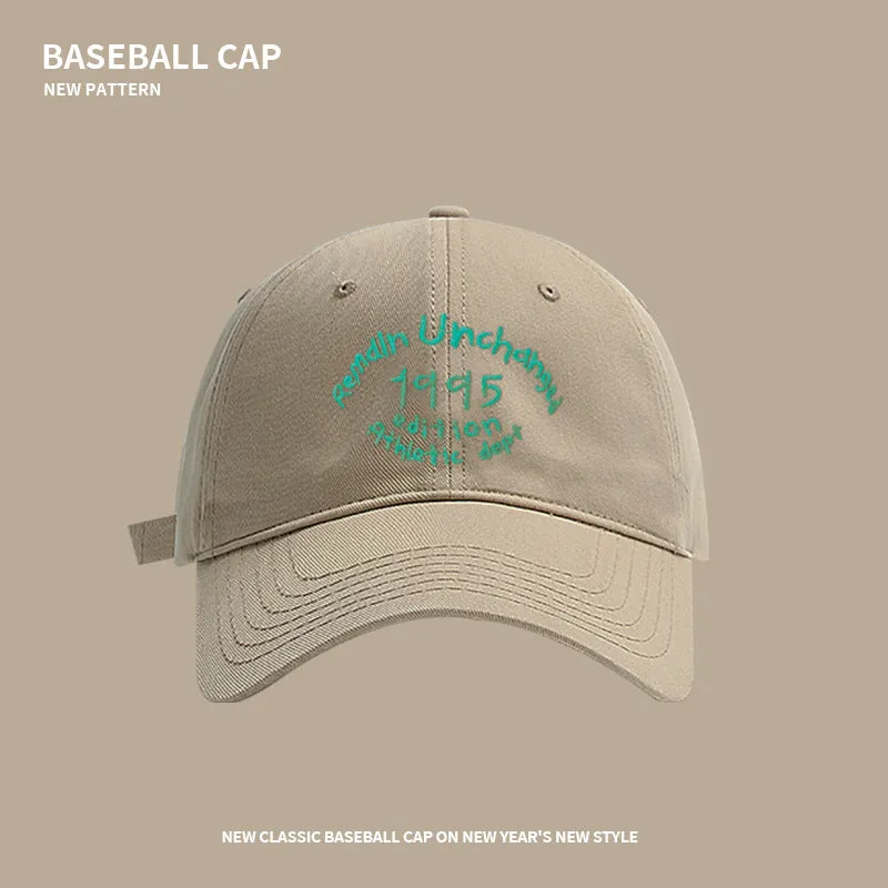 Baseball hat with contrasting letters for female couples, versatile for all seasons, made of pure cotton to deepen the head circumference and show the face