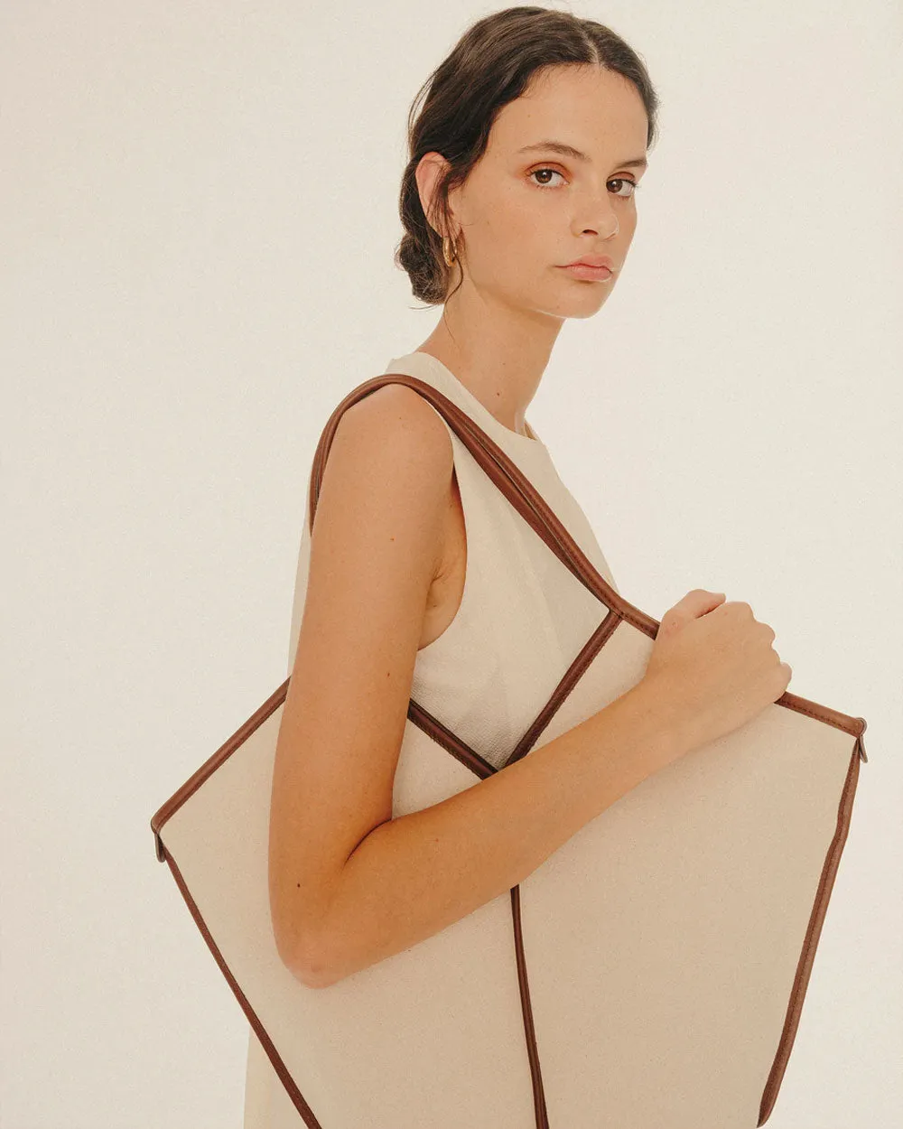 Calella Tote in Beige and Chestnut