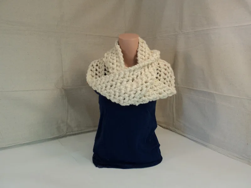 Handcrafted Cowl Wrap Cream Textured Merino Wool Infinity Female Adult -- New No Tags