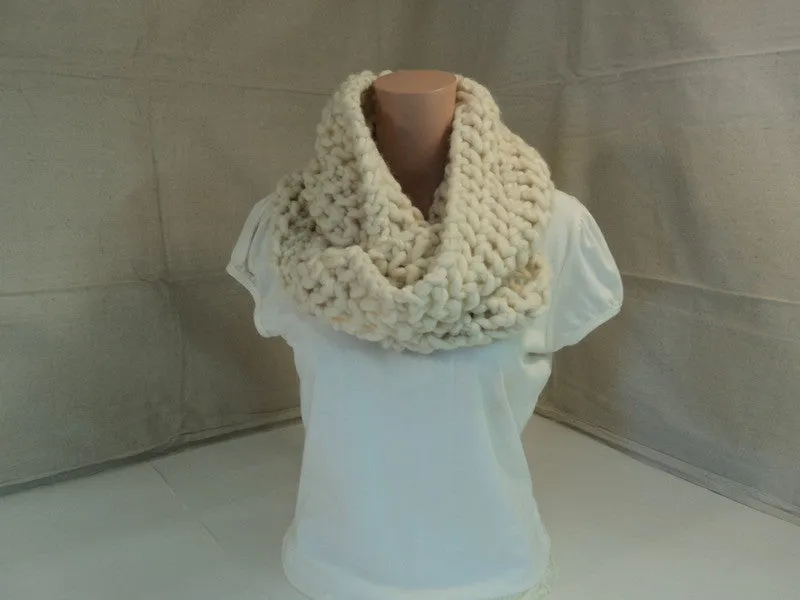 Handcrafted Cowl Wrap Cream Textured Merino Wool Infinity Female Adult -- New No Tags