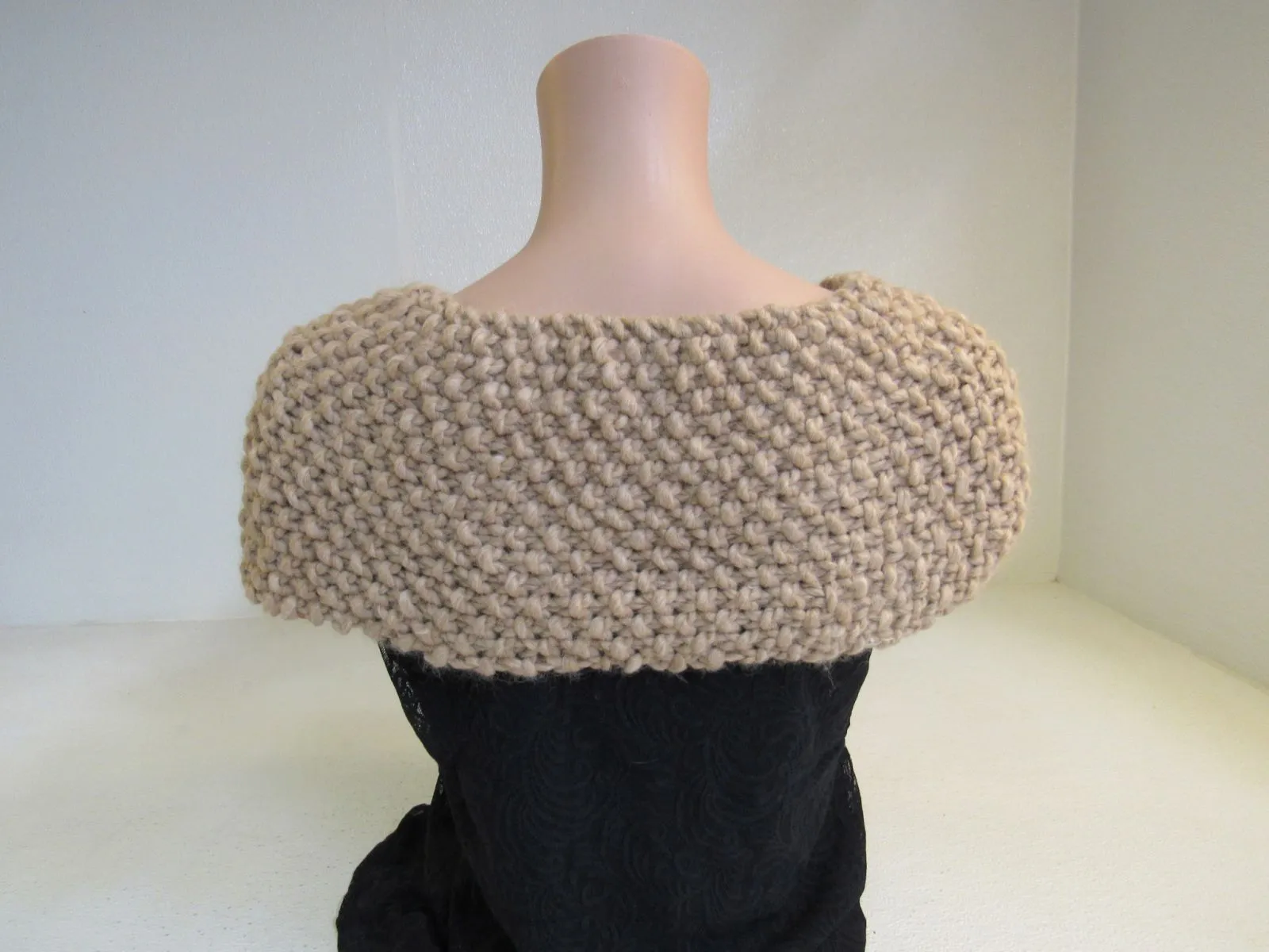 Handcrafted Owl Cowl Tan Textured 65% Alpaca 35% Acrylic Female Adult -- New