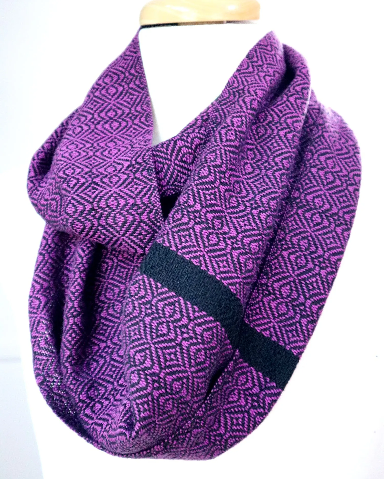 Handwoven Cotton Scarf - Classic Magenta Baroque