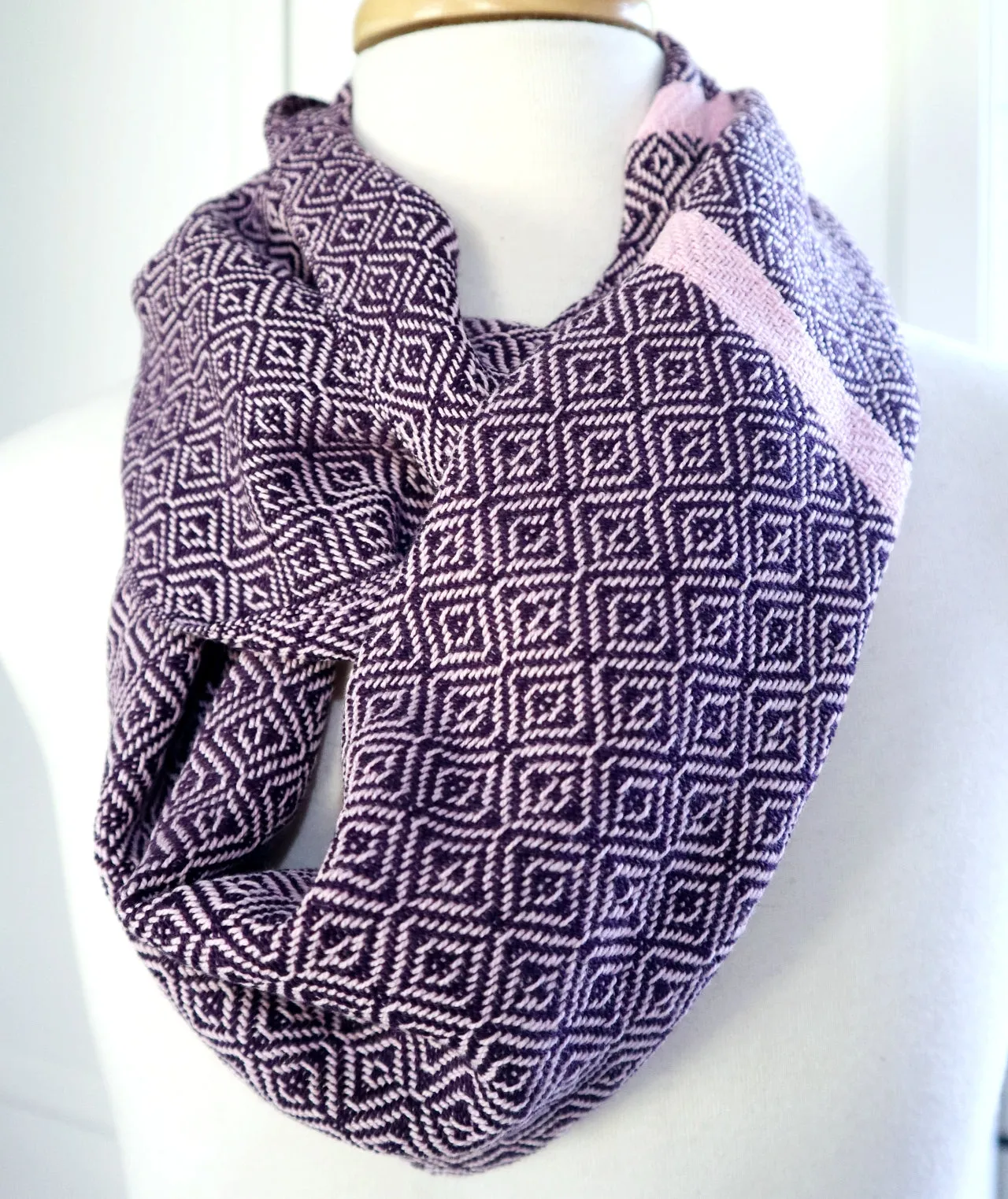 Handwoven Loop Scarf - Plum Fruit Tingles