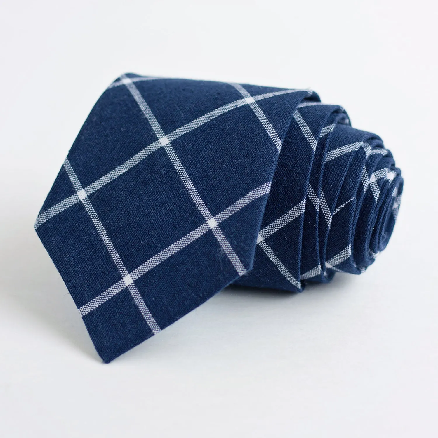 Men's Pre-Tied Bow Tie / Navy Linen Window Pane