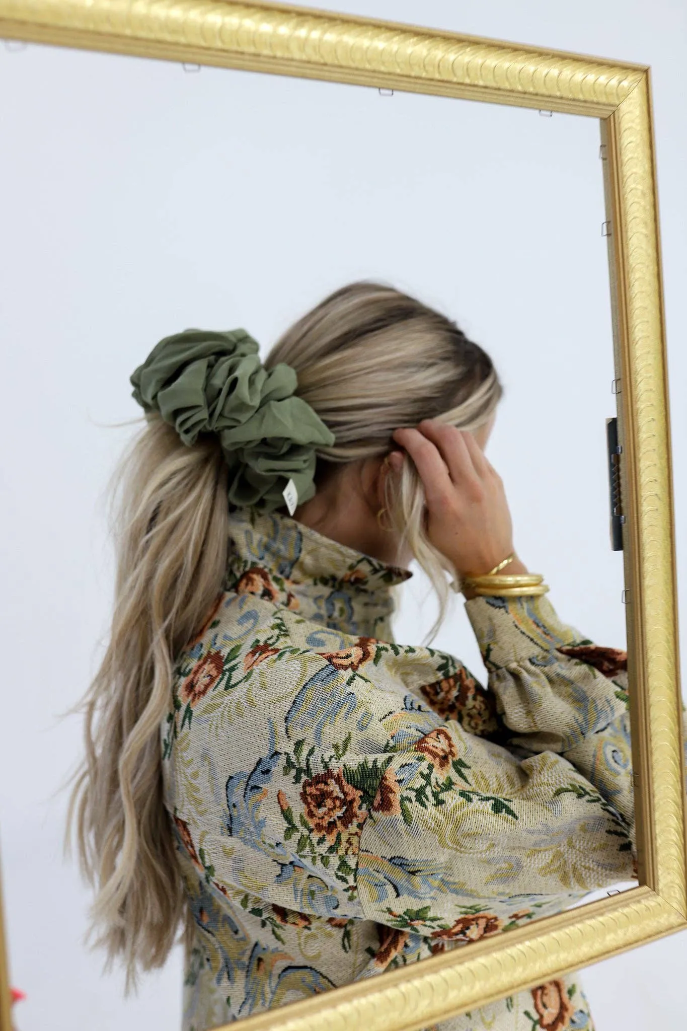 OLIVE GREEN JUMBO SCRUNCHIE