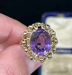 Timeless 1940s Oval Amethyst Ring