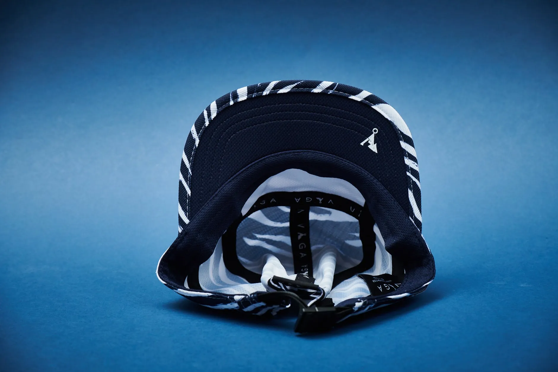 VAGA Club Cap Limited Edition - White/Navy